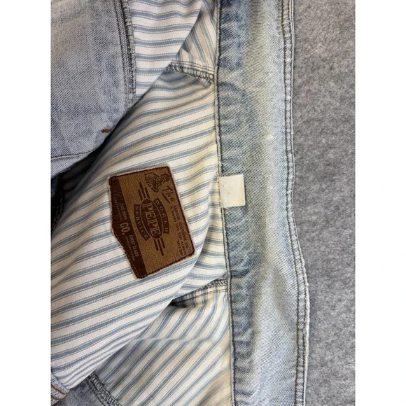 Light Wash Denim Jacket - Women - Picture 11 of 13